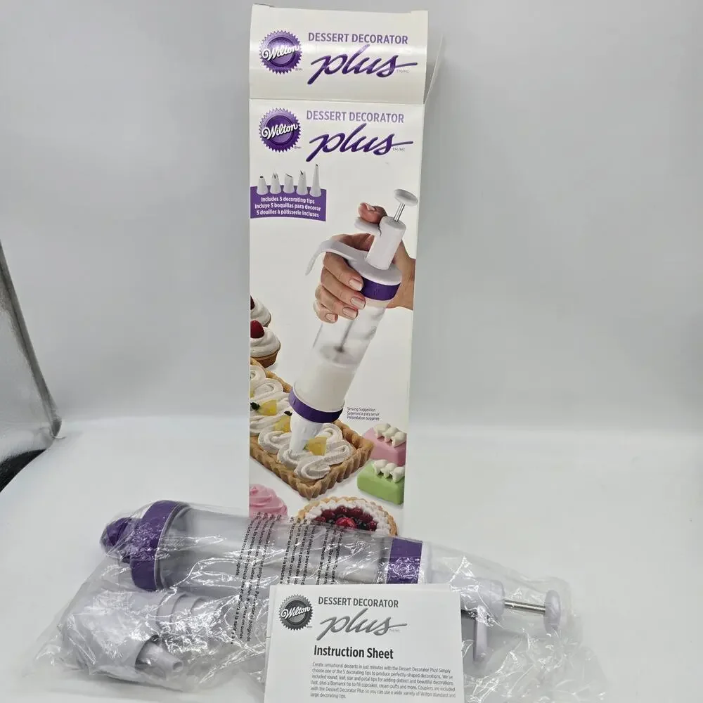 Wilton dessert decorator